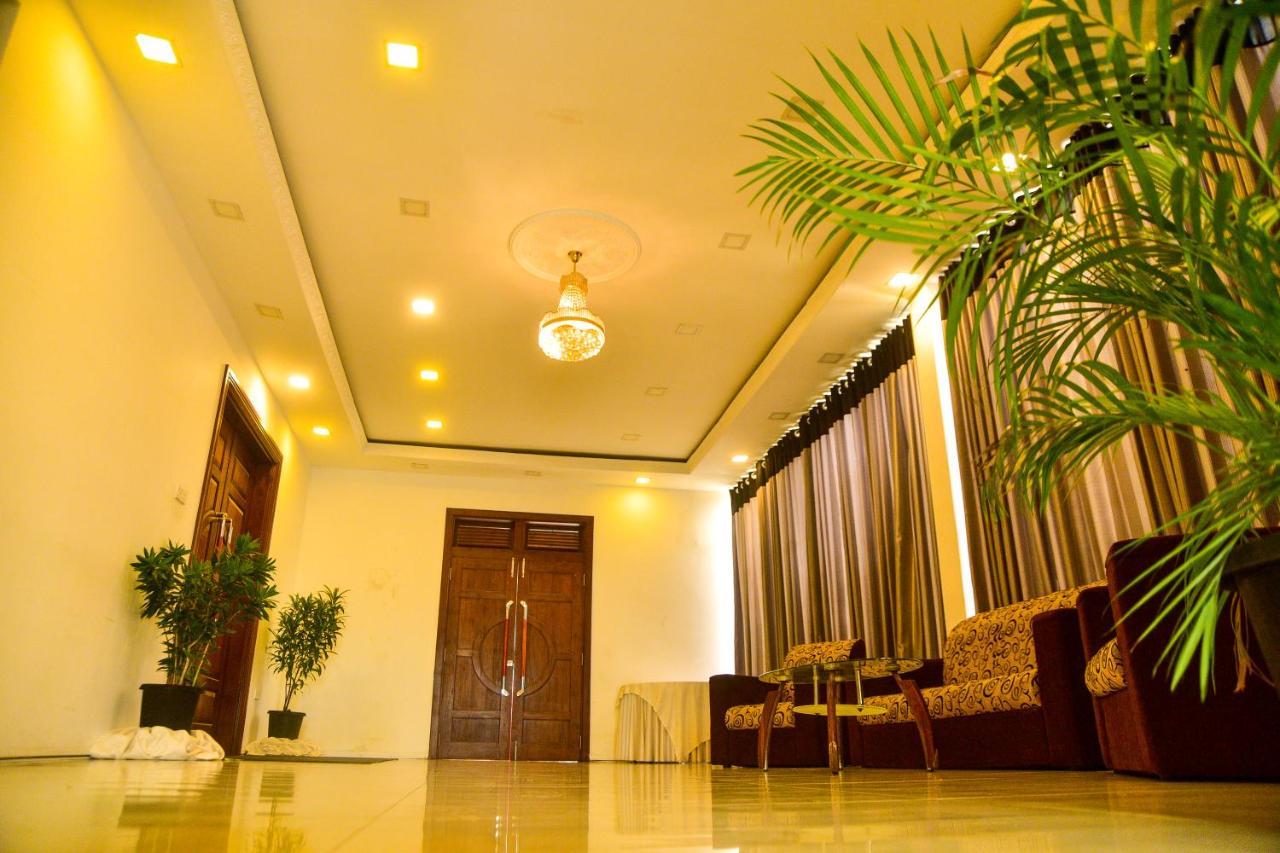 Hotel Blue Sky Курунегала Екстериор снимка