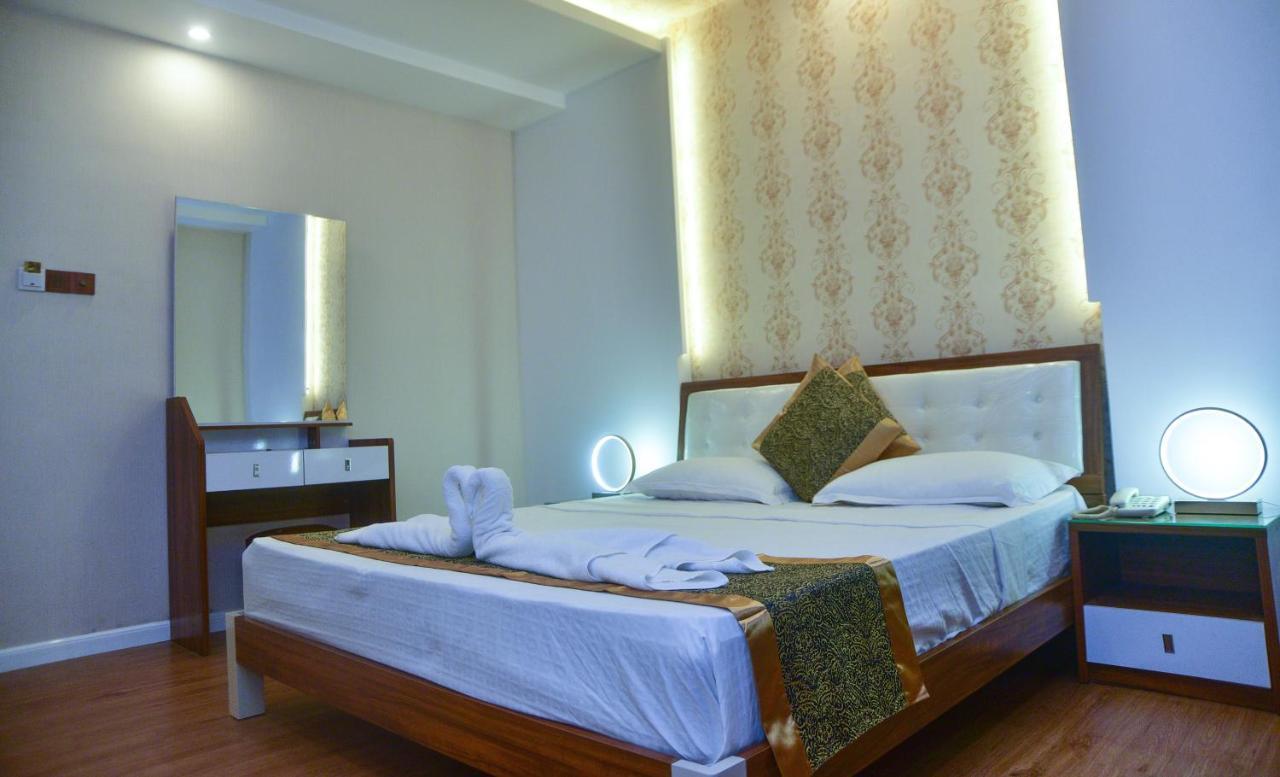 Hotel Blue Sky Курунегала Екстериор снимка